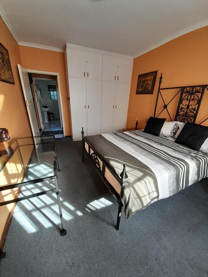 Whalers Guest House Германус Екстер'єр фото