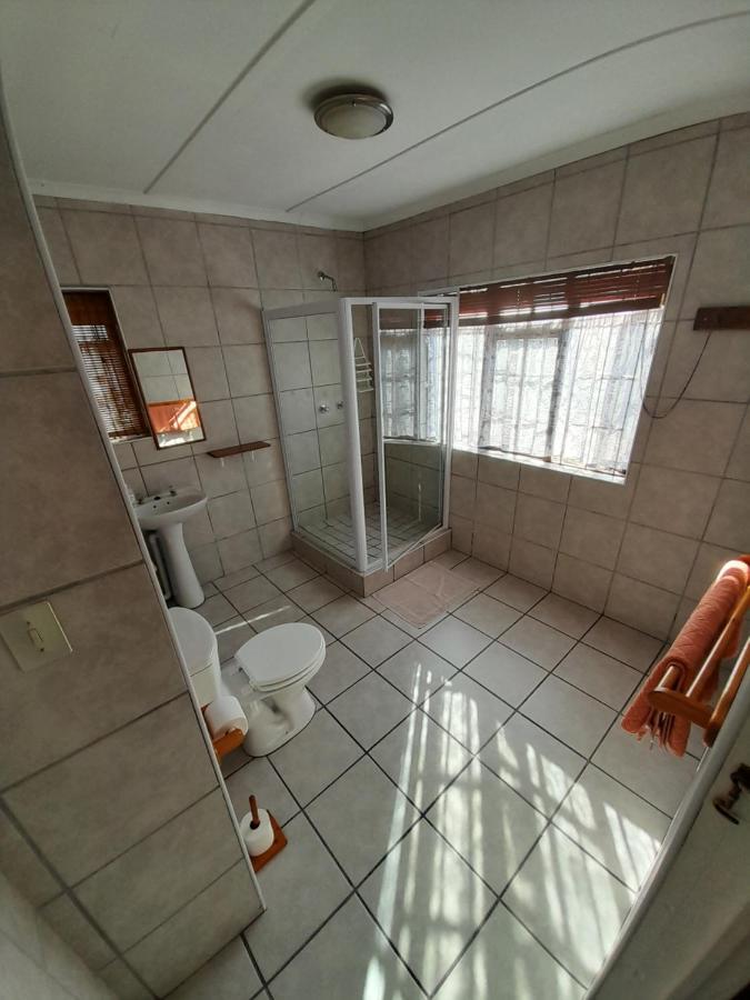 Whalers Guest House Германус Екстер'єр фото
